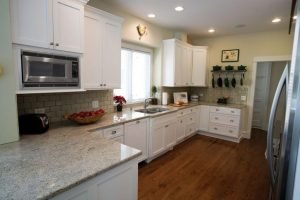 Cool contemporary light fixtures #kitchenlightingideas #kitchencabinetlighting Cool affordable kitchen lighting #kitchenlightingideas #kitchencabinetlighting