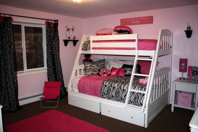 Trang trí phòng ngủ dễ thương đơn giản với màu hồng và xám