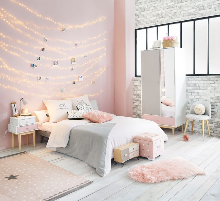 Trang trí phòng ngủ dễ thương đơn giản với màu tím