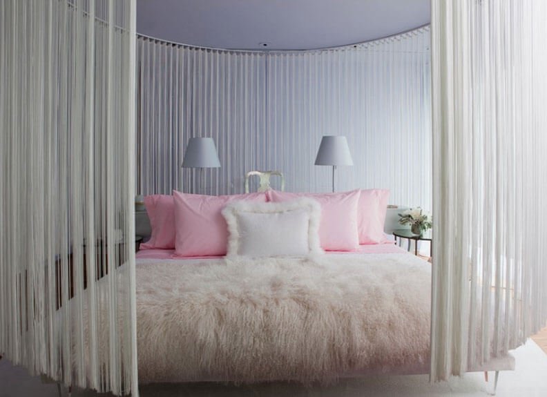 Phòng ngủ với bức tường nghệ thuật siêu Cute