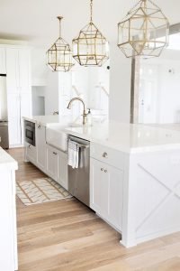 Great kitchen lighting ideas pictures #kitchenlightingideas #kitchencabinetlighting Great antique kitchen lighting ideas #kitchenlightingideas #kitchencabinetlighting