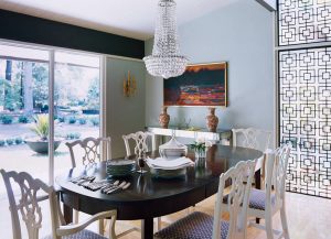 Colorful blue green dining room #diningroompaintcolors #diningroompaintideas Colorful dining room decorating ideas pictures #diningroompaintcolors #diningroompaintideas