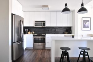Colorful kitchen lighting ideas #kitchenlightingideas #kitchencabinetlighting Colorful best task lighting for kitchen #kitchenlightingideas #kitchencabinetlighting