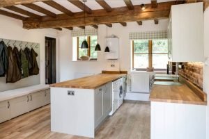 Amazing kitchen island pendant lighting #kitchenlightingideas #kitchencabinetlighting Amazing fancy kitchen ceiling lights #kitchenlightingideas #kitchencabinetlighting
