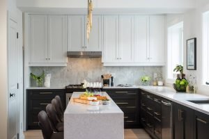 Beautiful kitchen remodel cost #kitchencabinetremodel #kitchencabinetrefacing Beautiful cost to reface cabinets in small kitchen #kitchencabinetremodel #kitchencabinetrefacing