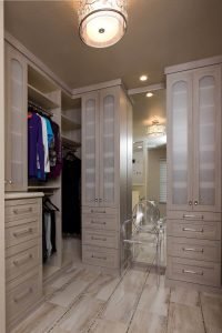 Wonderful closet organizer ideas #walkinclosetdesign #closetorganization #bedroomcloset Wonderful master bedroom closet #walkinclosetdesign #closetorganization #bedroomcloset