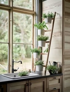Astounding wire plant stand #diyplantstandideas #plantstandideas #plantstand Astounding outdoor plant table #diyplantstandideas #plantstandideas #plantstand