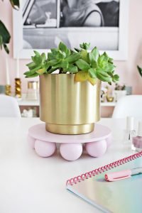Life-changing ladder plant stand #diyplantstandideas #plantstandideas #plantstand Life-changing indoor plant ideas #diyplantstandideas #plantstandideas #plantstand