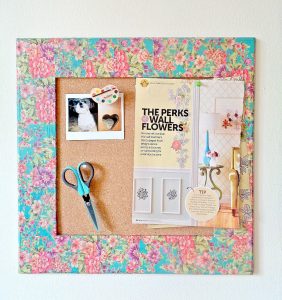 Marvelous cork board headboard diy #corkboardideas #bulletinboardideas #walldecor