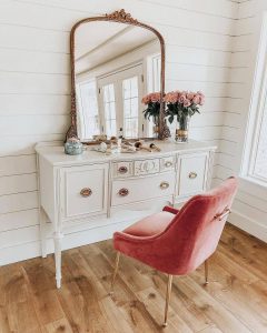 55 Perfect Makeup Room Ideas For Makeup Lovers Table With Lights