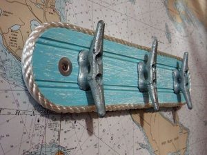 Life-changing hat rack beach themed #diyhatrack #hatrackideas #caprack #hanginghatrack Life-changing hat holder ideas #diyhatrack #hatrackideas #caprack #hanginghatrack