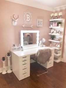 55 Perfect Makeup Room Ideas For Makeup Lovers Table With Lights