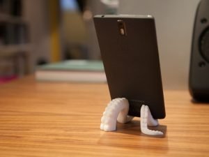 Terrific diy phone stand for desk #diyphonestandideas #phoneholderideas #iphonestand Terrific wooden stand #diyphonestandideas #phoneholderideas #iphonestand