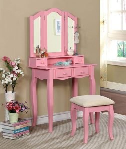 Stunning makeup desk vanity #makeuproomideas #makeupstorageideas #diymakeuporganizer Stunning makeup desk #makeuproomideas #makeupstorageideas #diymakeuporganizer
