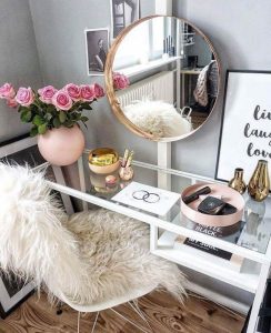 Miraculous makeup vanity chair #makeuproomideas #makeupstorageideas #diymakeuporganizer Miraculous makeup table #makeuproomideas #makeupstorageideas #diymakeuporganizer