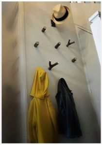Unforgettable diy cowboy hat rack #diyhatrack #hatrackideas #caprack #hanginghatrack Unforgettable diy wood hat rack #diyhatrack #hatrackideas #caprack #hanginghatrack